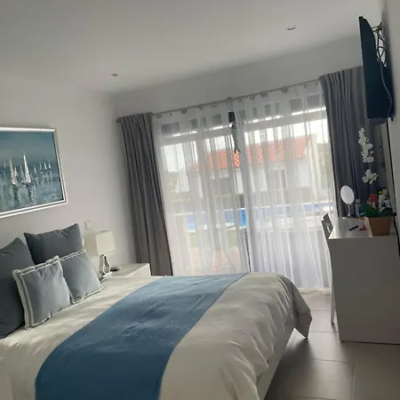 Casa Sol * Mexilhoeira Grande